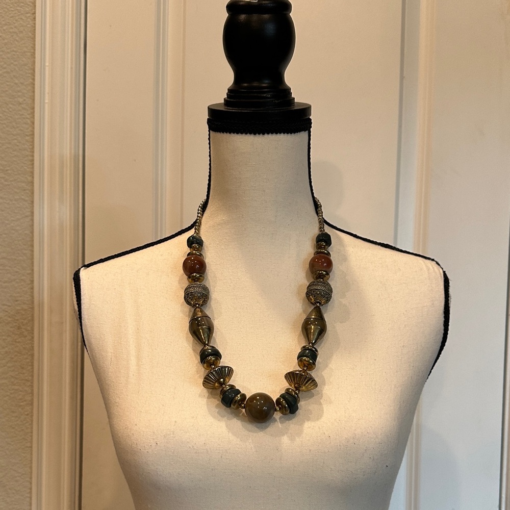 Elegant Beaded Necklace in Earth Tones